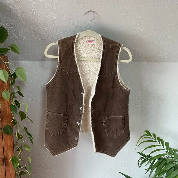 Levi's Jackets & Blazers - Vintage Levi's Brown Corduroy Fleece Lined Vest